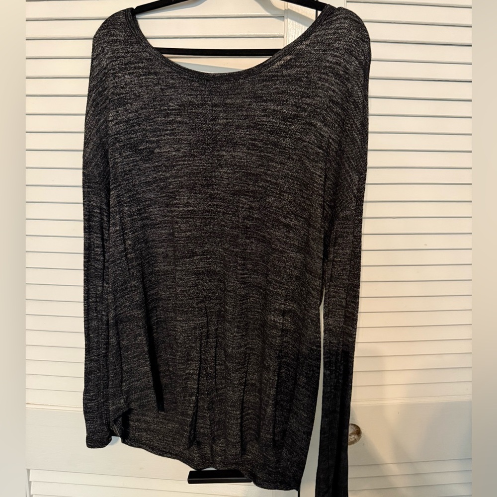 GAP Long Sleeve Top - Picture 2 of 4